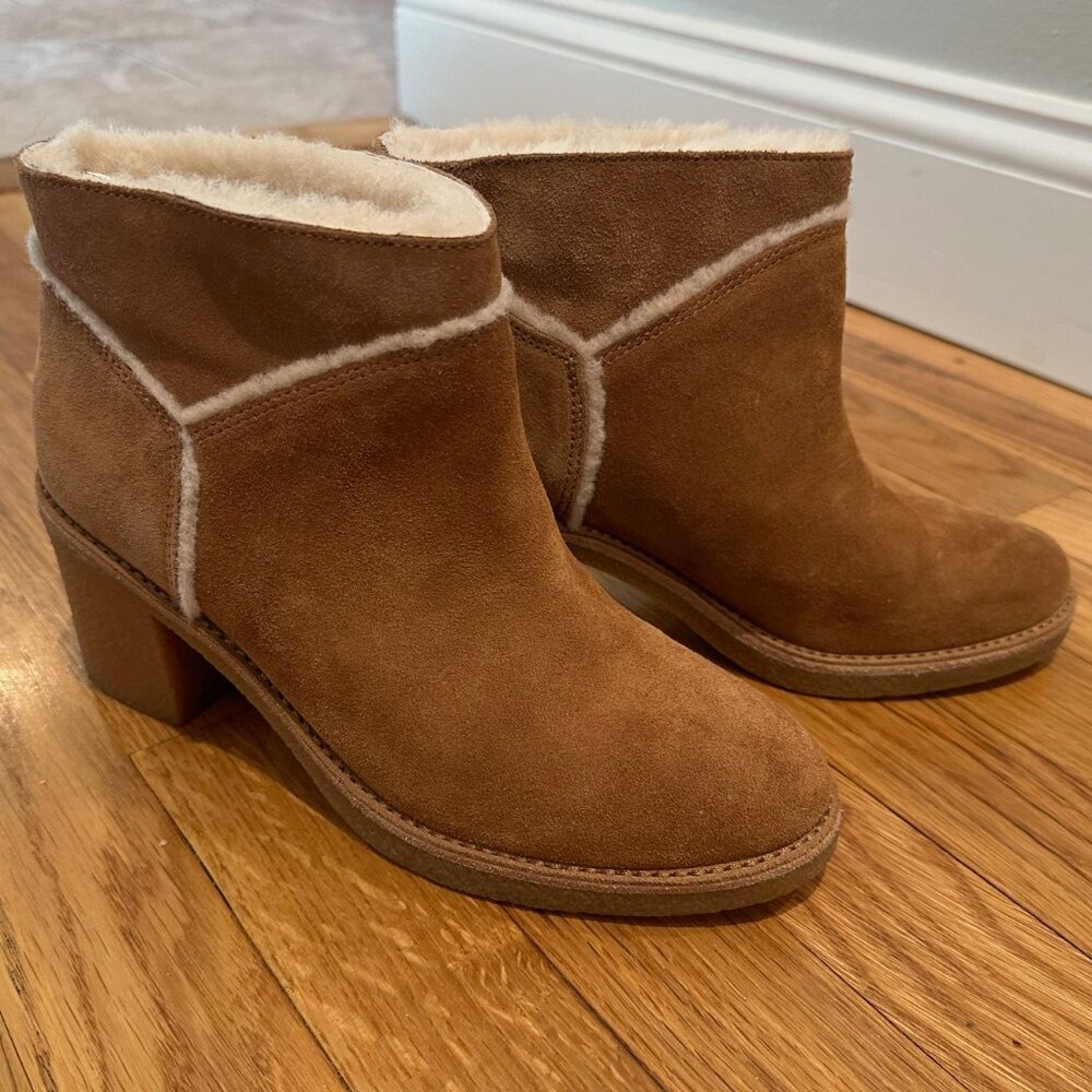 UGG W Kasen Suede Sheepskin Ankle Heel Boot Chestnut 7.5